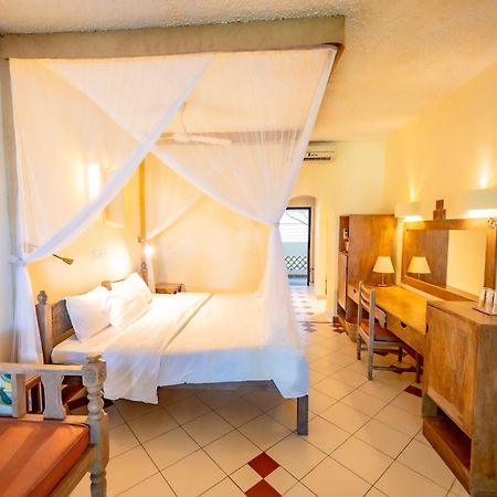 Severin Sea Lodge Mombasa Bagian luar foto