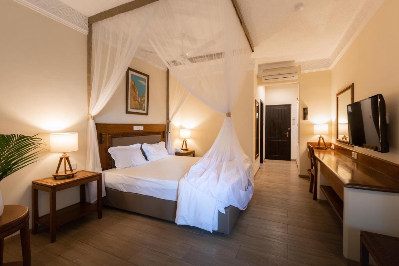 Severin Sea Lodge Mombasa Bagian luar foto
